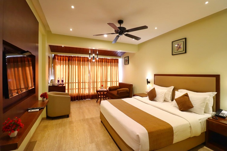 NEHA  G. L. Hotel in Mahabaleshwar