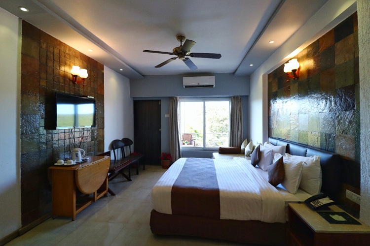 NEHA  G. L. Hotel in Mahabaleshwar